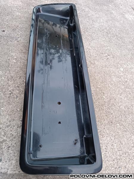 Audi A8 D2 Blenda Zadnje Tablice