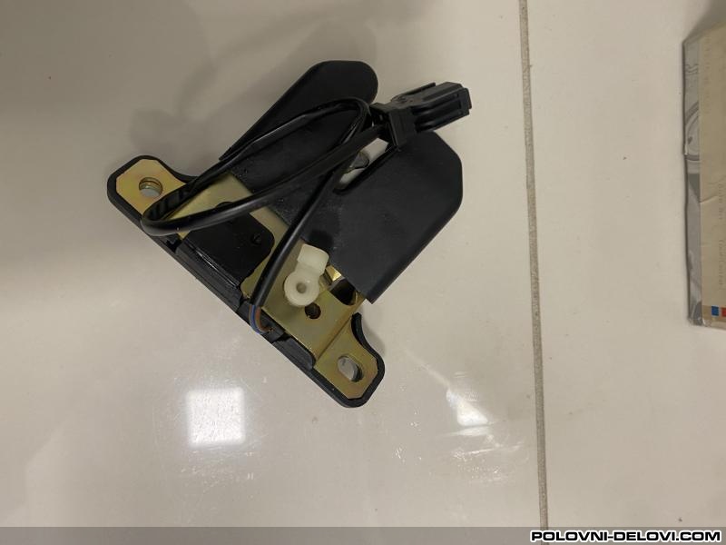 Audi  A8 D2 Brava Gepeka Audi A6 C4