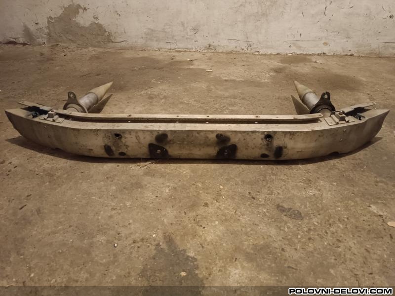 Audi A8 D2 Sina Prednjeg Branika