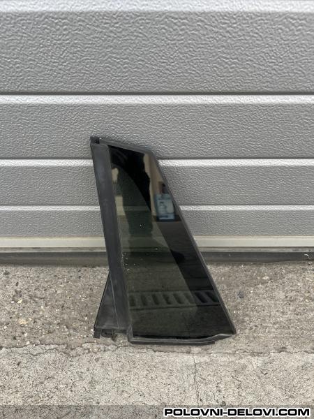 Audi  Q2 Staklo Na Gepeku.leptir Staklo