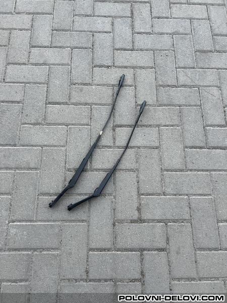 Audi  Q3 BRISACI Karoserija