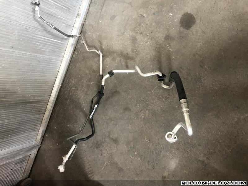 Audi  Q3 CEV KLIME 2.0 TDI Razni Delovi