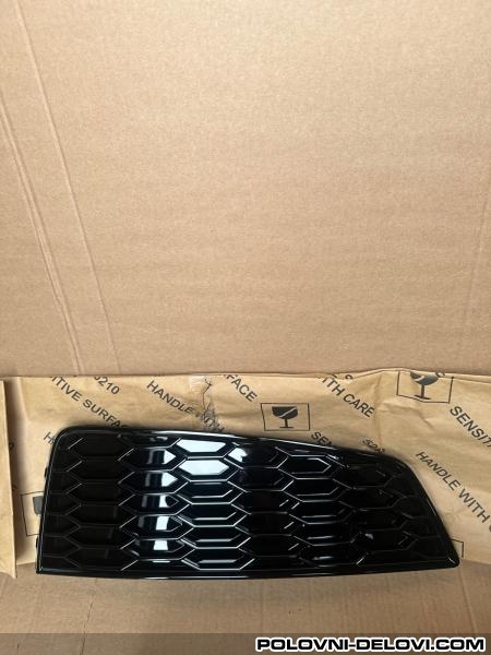 Audi Q3 Desna Resetka U Braniku   8U0 807 682 S