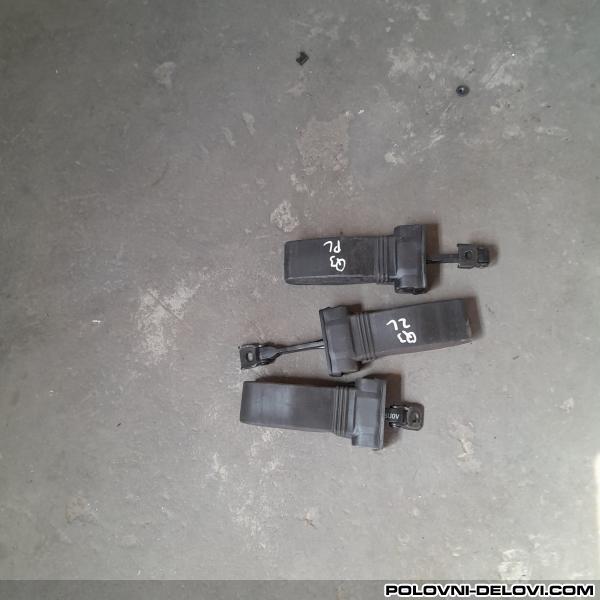 Audi  Q3 GRANICNIK VRATA Karoserija