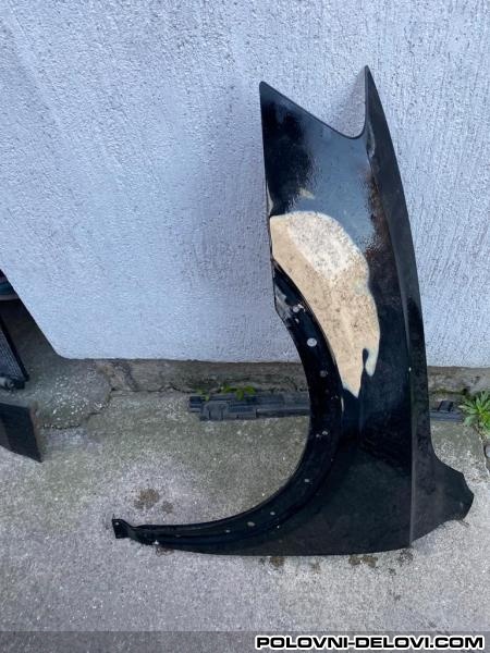 Audi  Q3 LEVO KRILO Karoserija