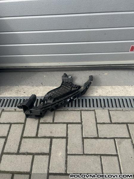 Audi  Q3 Levi Nosac Fara Razni Delovi