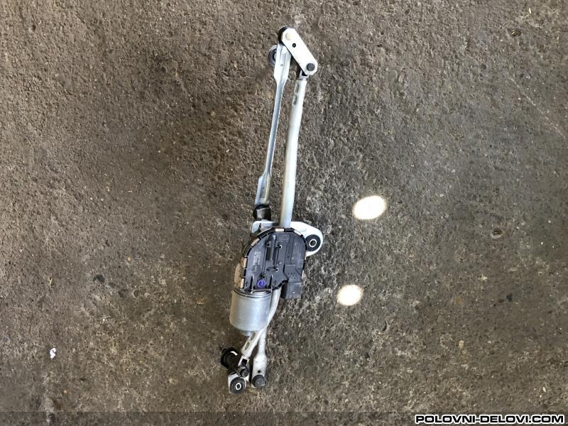Audi  Q3 Makaze.motor Brisaca Razni Delovi