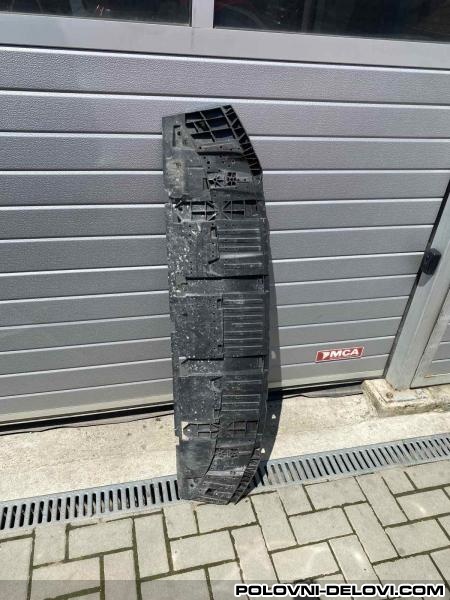 Audi  Q3 SUSPLEH ISPOD PRSA 8U0 807 233 E