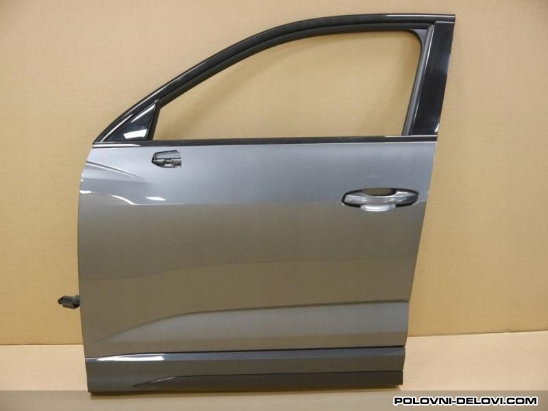 Audi Q3 Sportback Prednja Leva Vrata 