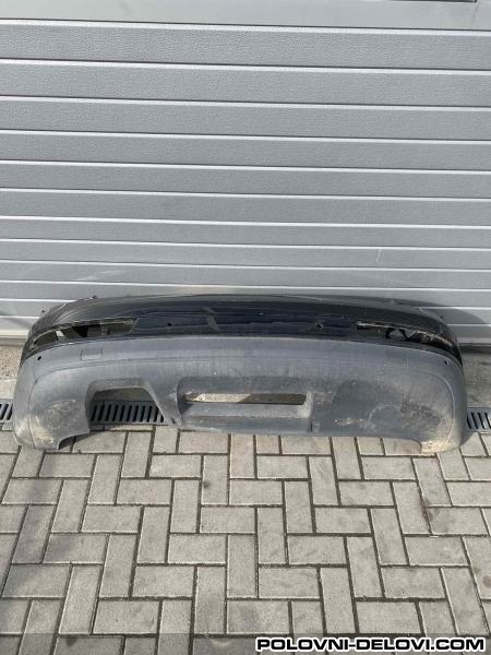 Audi  Q3 ZADNJI BRANIK Karoserija