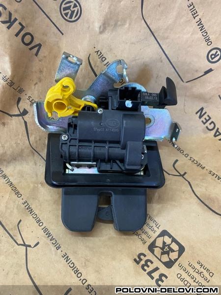 Audi Q5 Brava Na Gepek Vratima - 80A 827 506 A 