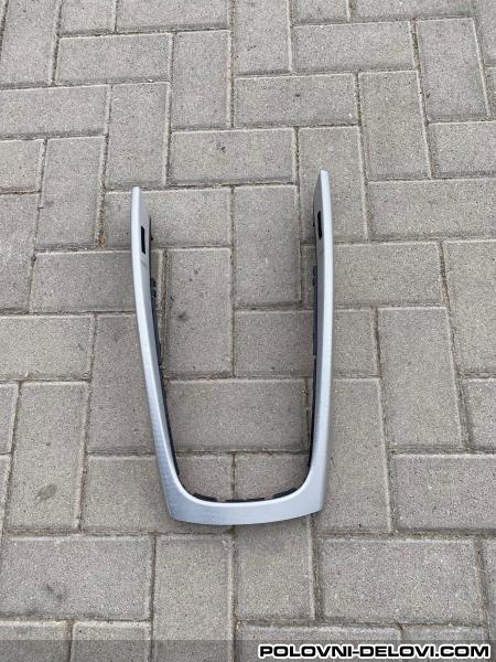 Audi  Q5 Lajsna Oko Menjaca  Razni Delovi