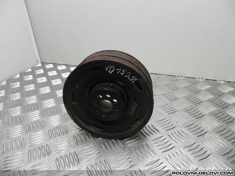 Audi  Q5 Q7 3.0 TDI REMENICA RADILICE 06E 105 251 E