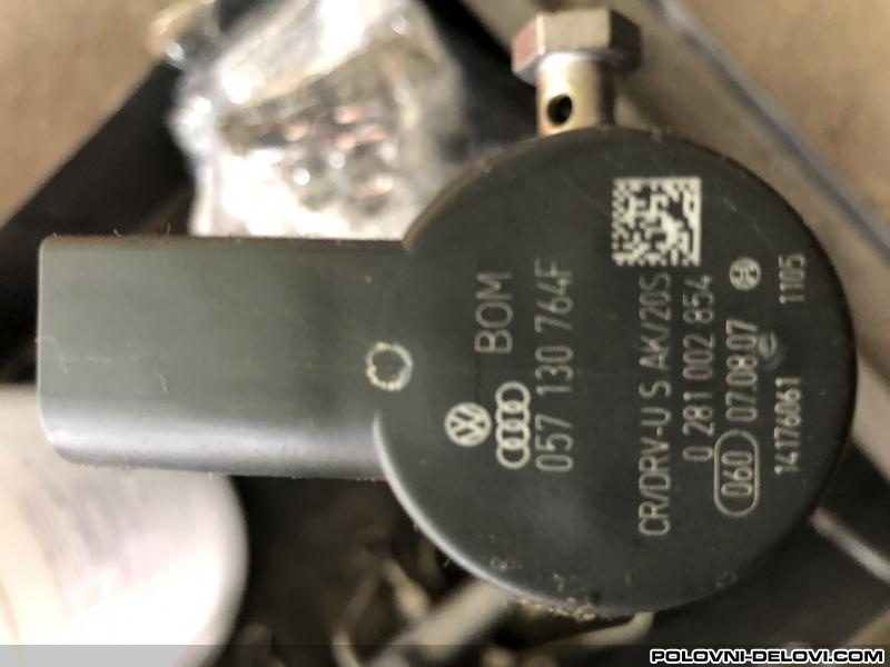 Audi  Q7 057 130 764 F Razni Delovi