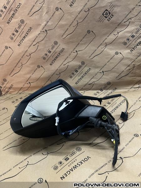 Audi  Q7 4M  LEVI RETROVIZOR  Karoserija