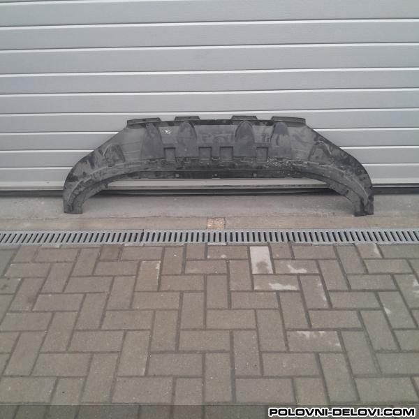 Audi  Q7 4M  Podbranik.zadnji Deo Prednjeg Branika