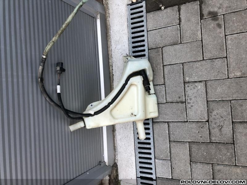 Audi  Q7 Boca Za Tecnost Brisaca I Za Prskalice Farova