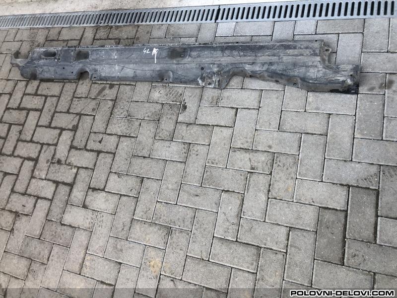 Audi  Q7 DESNI SUSPLEH  Razni Delovi