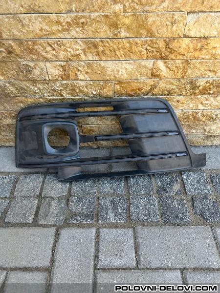 Audi Q7 Desna Resetka U Braniku - 4M0 807 682 E