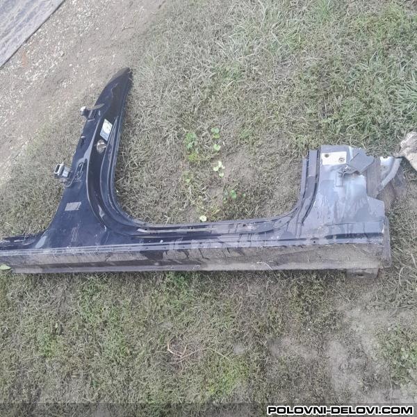 Audi  Q7 Desna S A J T N A.prednji Desni Prag