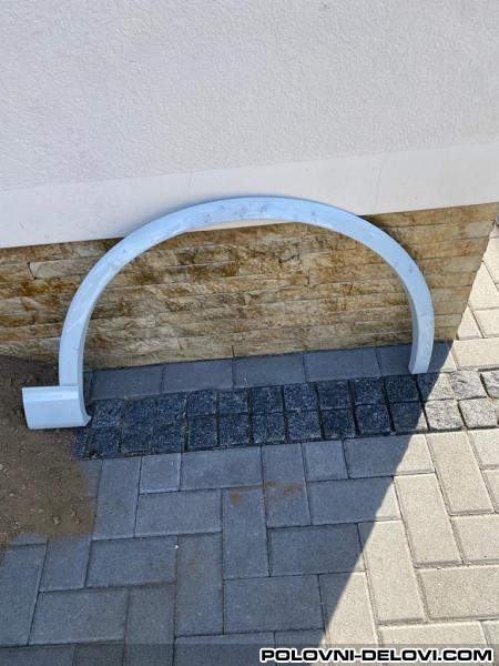 Audi  Q7 Desni Rub Na Krilu 4M0 853 026 F