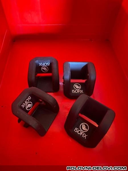 Audi  Q7 Isofix Plastike Enterijer