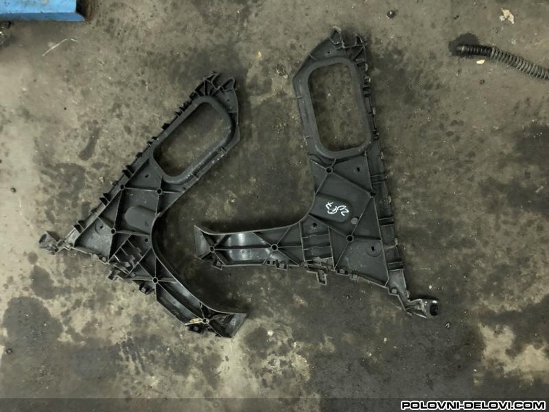 Audi  Q7 Nosac Zadnjeg Branika