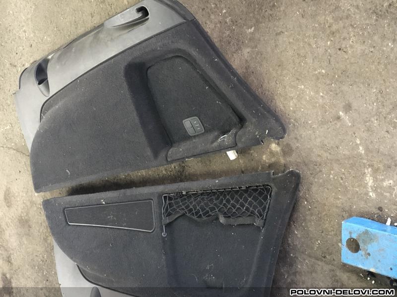 Audi  Q7 Tapacir Gepeka Enterijer