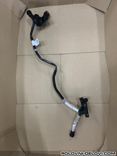 Audi  Q8 Q7 Cevka Za Vodu Na Motoru Sa Racvama 