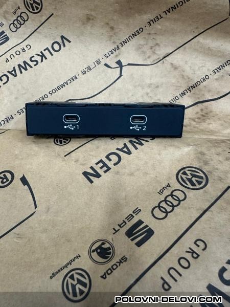 Audi Usb Port - 4N1 035 736 