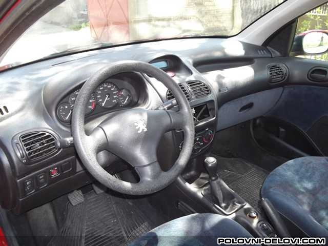 Automobili Peugeot 206 Kompletan Auto U Delovima