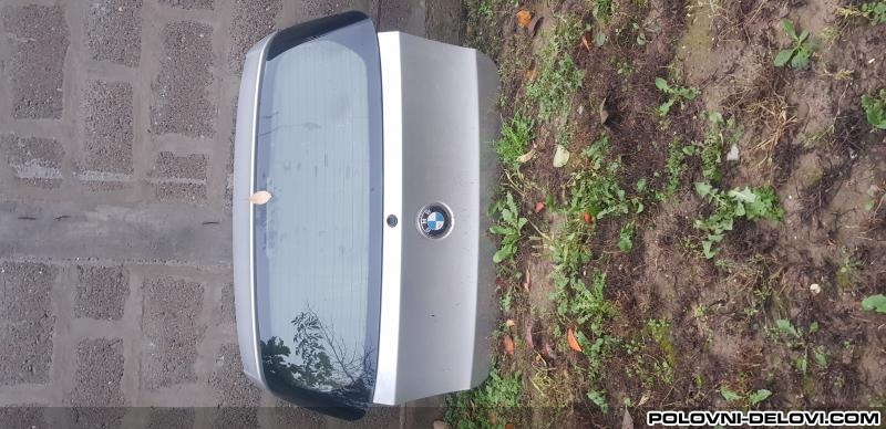 BMW  1  Karoserija