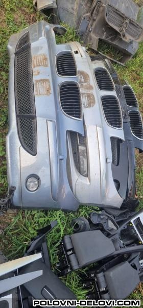 BMW  1  Karoserija