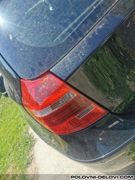 BMW  1  Svetla I Signalizacija