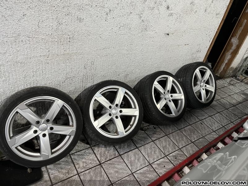BMW  3  Kompletan Auto U Delovima