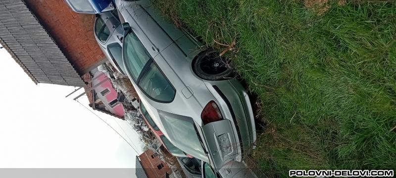 BMW  3  Kompletan Auto U Delovima