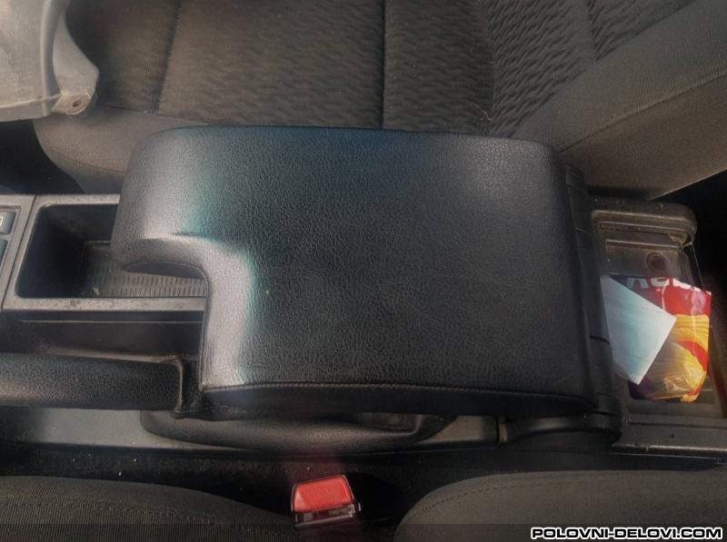 BMW  3 Naslon Za Ruku E46 Enterijer