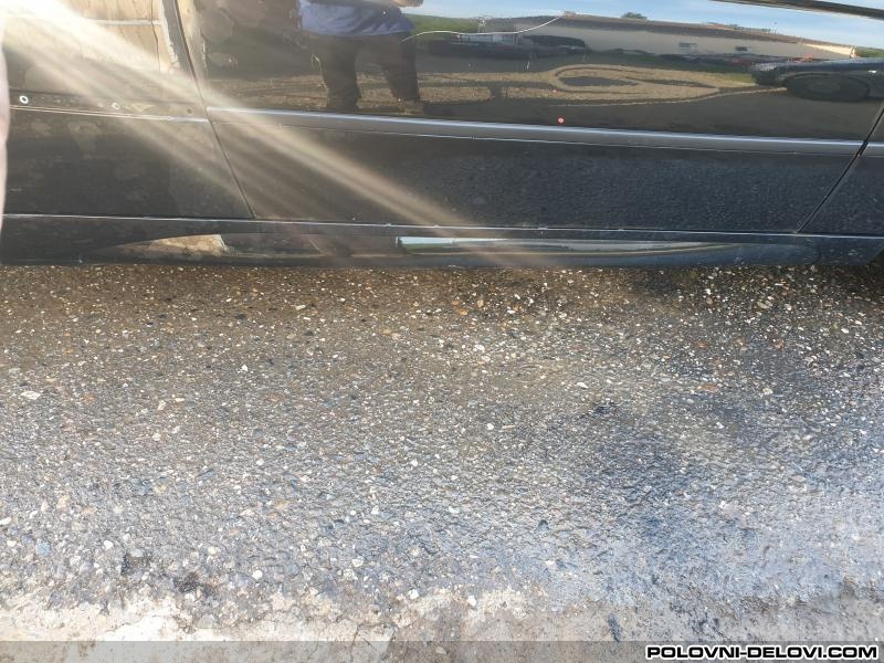 BMW  3 Pragovi M Kompakt  Karoserija