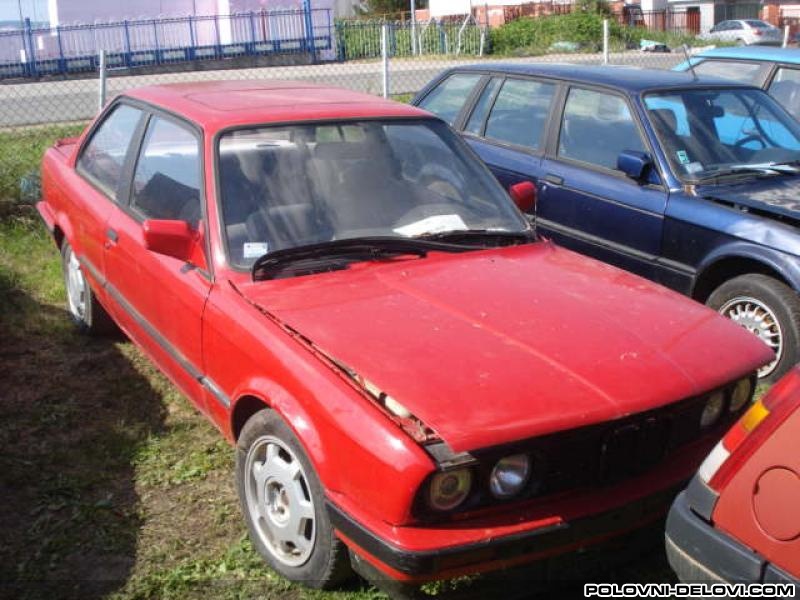 BMW  318 1.8 BENZIN 1990 God Kompletan Auto U Delovima