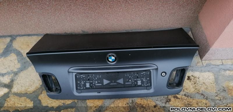 BMW  318  Karoserija