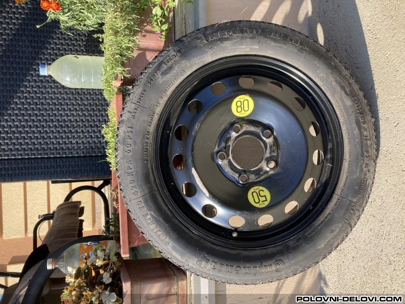 BMW  320 16 Kompletan Auto U Delovima