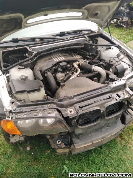 BMW  320 E46 Delovi Kompletan Auto U Delovima