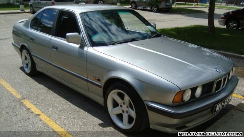 BMW  520 2.0 BENZIN 1989god Kompletan Auto U Delovima