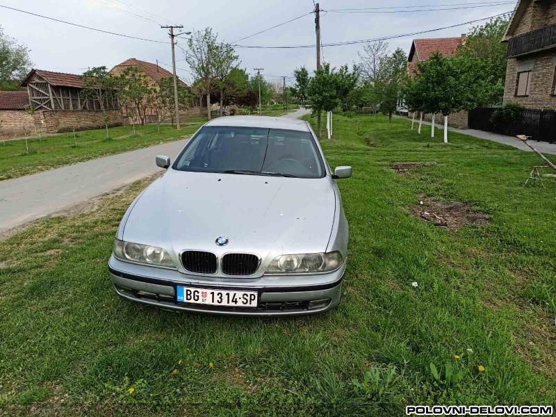 BMW  520  520i Kompletan Auto U Delovima