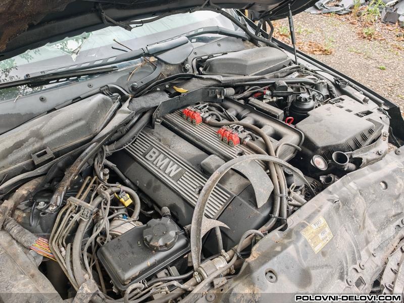 BMW  525 Benzin E60 Kompletan Auto U Delovima