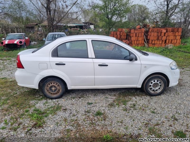 Chevrolet  Aveo 1.2b Kompletan Auto U Delovima