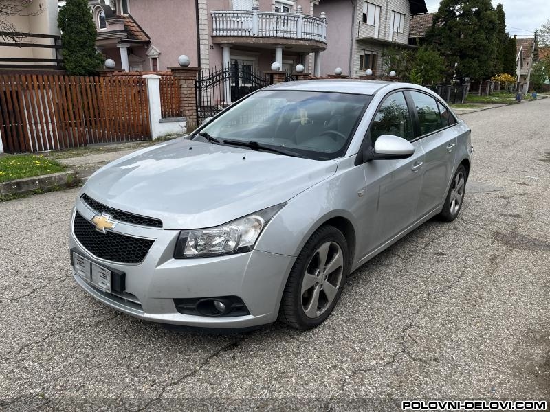 Chevrolet  Cruze 1.6 Kompletan Auto U Delovima