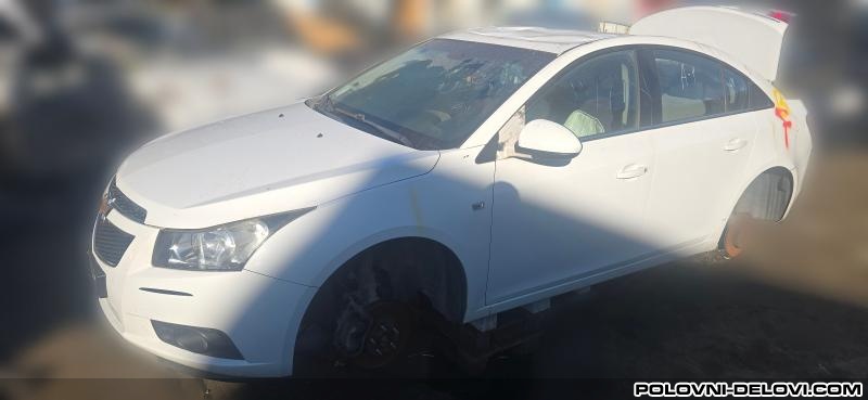 Chevrolet  Cruze J 300 Kompletan Auto U Delovima