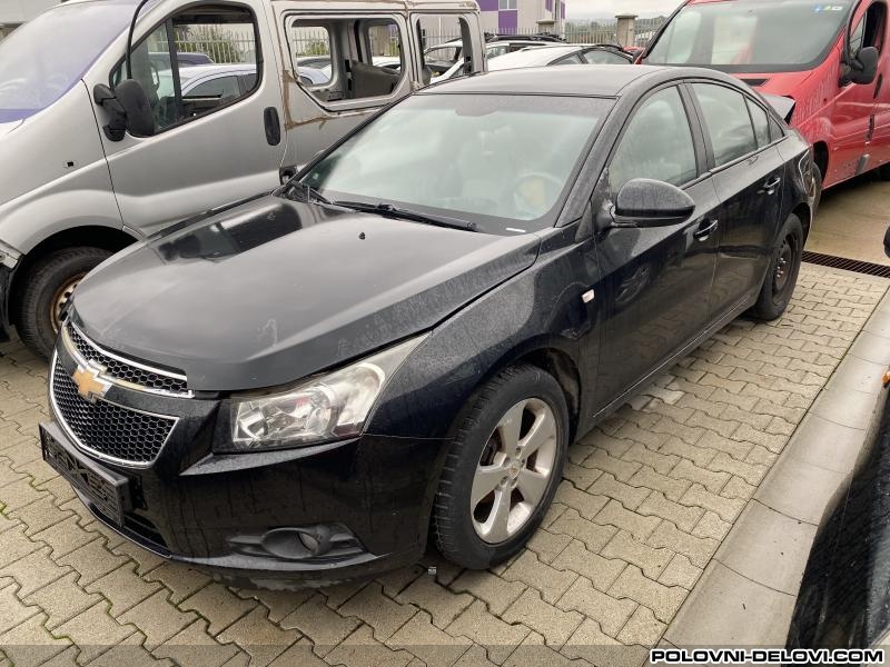 Chevrolet  Cruze  Kompletan Auto U Delovima