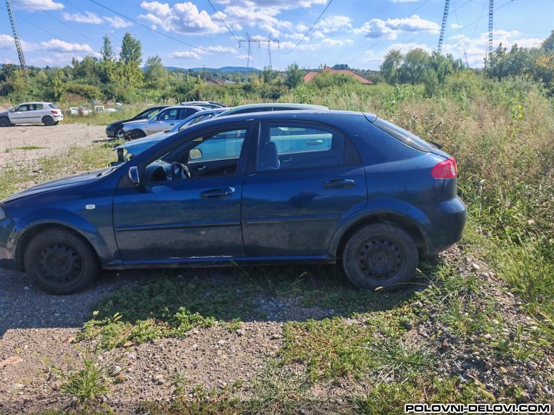 Chevrolet  Lacetti 1.6b Kompletan Auto U Delovima